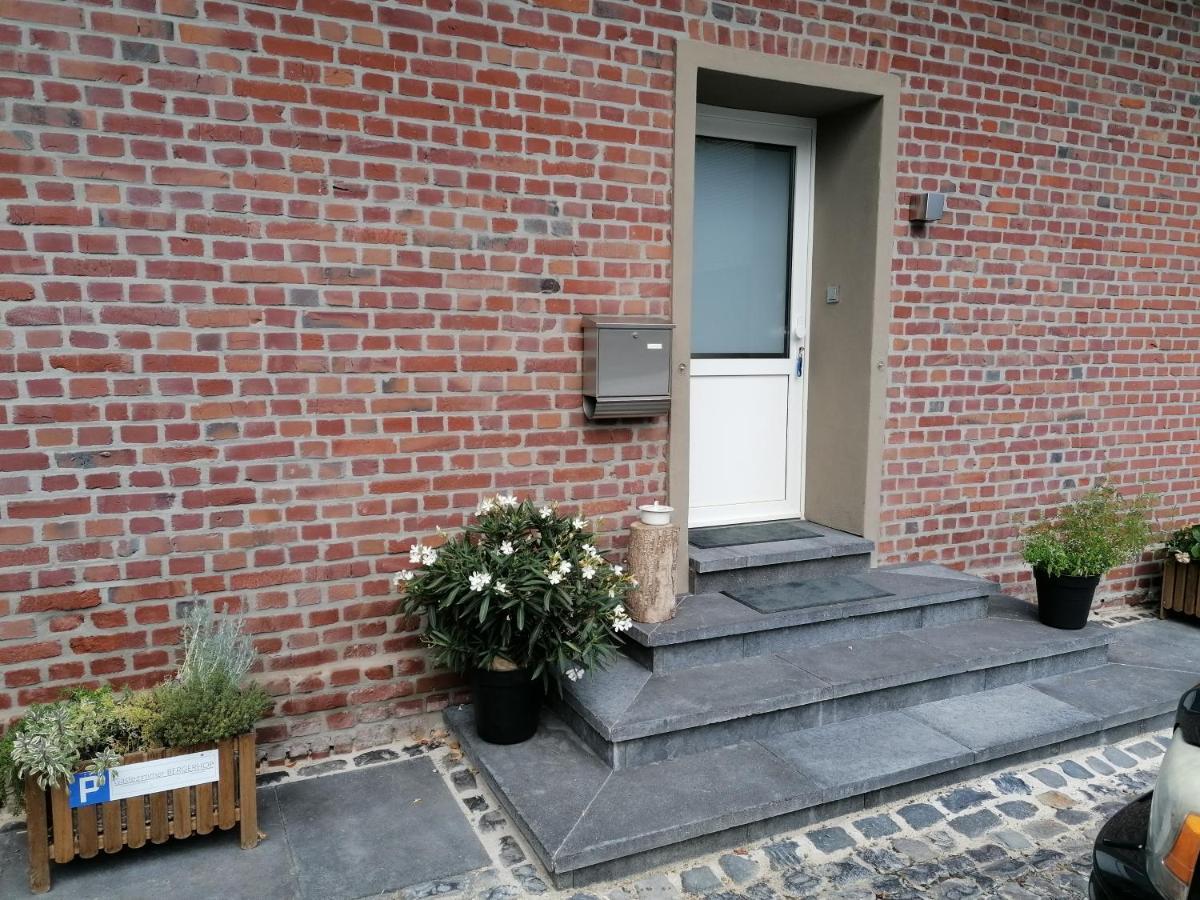 Gaestezimmer Bergerhof - Ankommen Und Wohlfuehlen Neuss Bagian luar foto