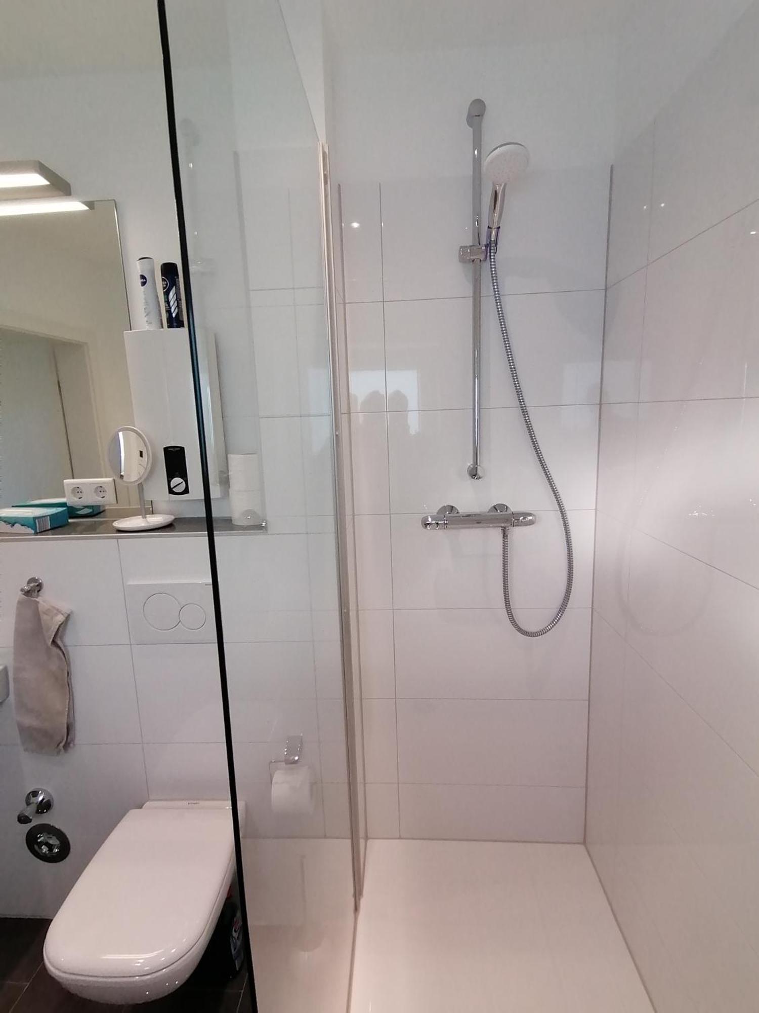 Gaestezimmer Bergerhof - Ankommen Und Wohlfuehlen Neuss Bagian luar foto